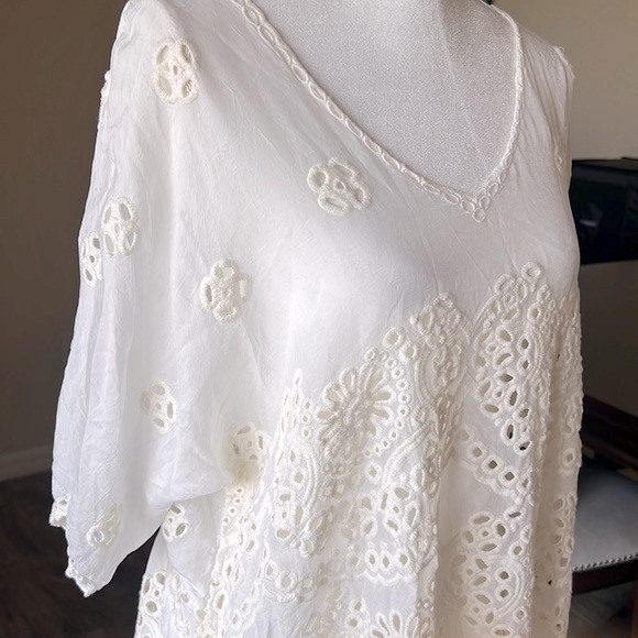 Johnny Was Cream Through Eyelets Scalloped Tunic Dress - Picture 4 of 10
